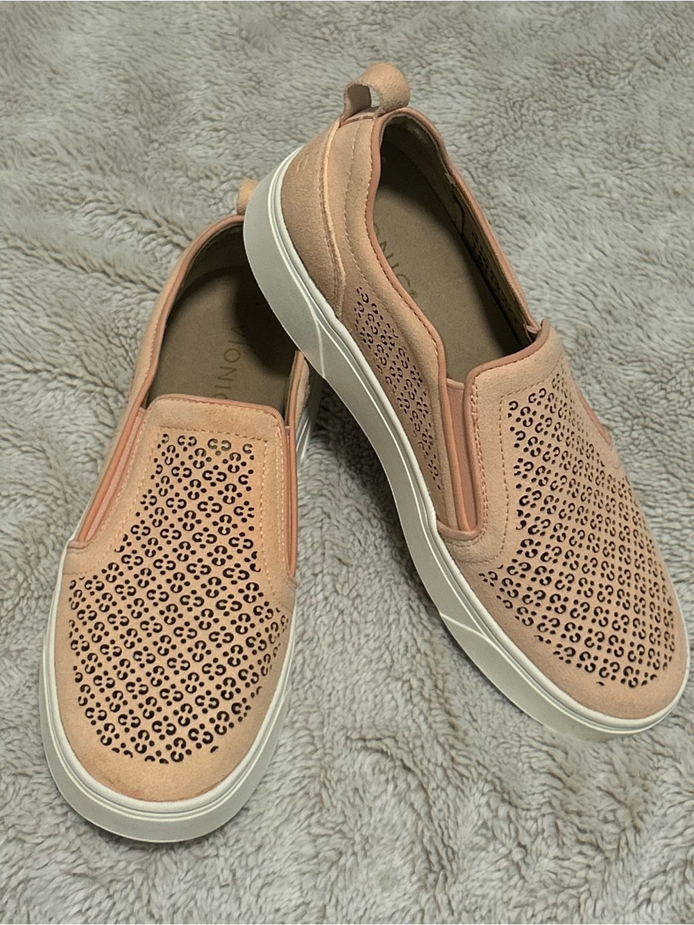 Vionic Kimmie Perf Sneakers - Picture 2 of 8